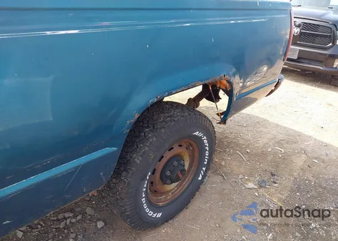 1992 GMC Sierra K1500 из США, поврежденный, VIN 1GTEK14Z6NE552434